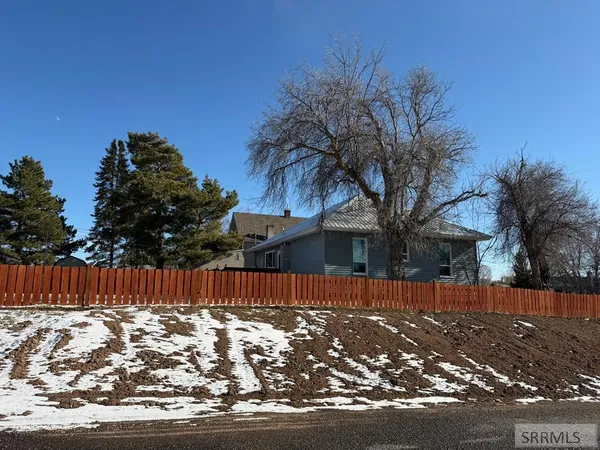 $275,000 | 645 West 1st North, St. Anthony, ID 83445