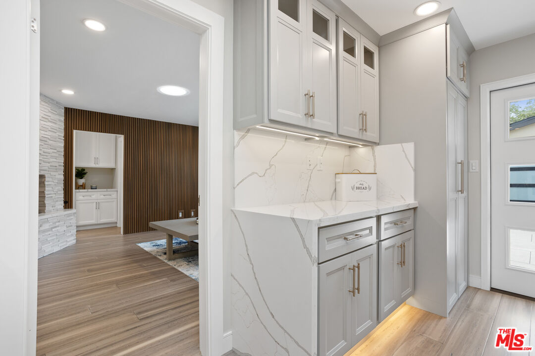 393 Allendale Road Pasadena, CA 91106 - Photo 19 of 75