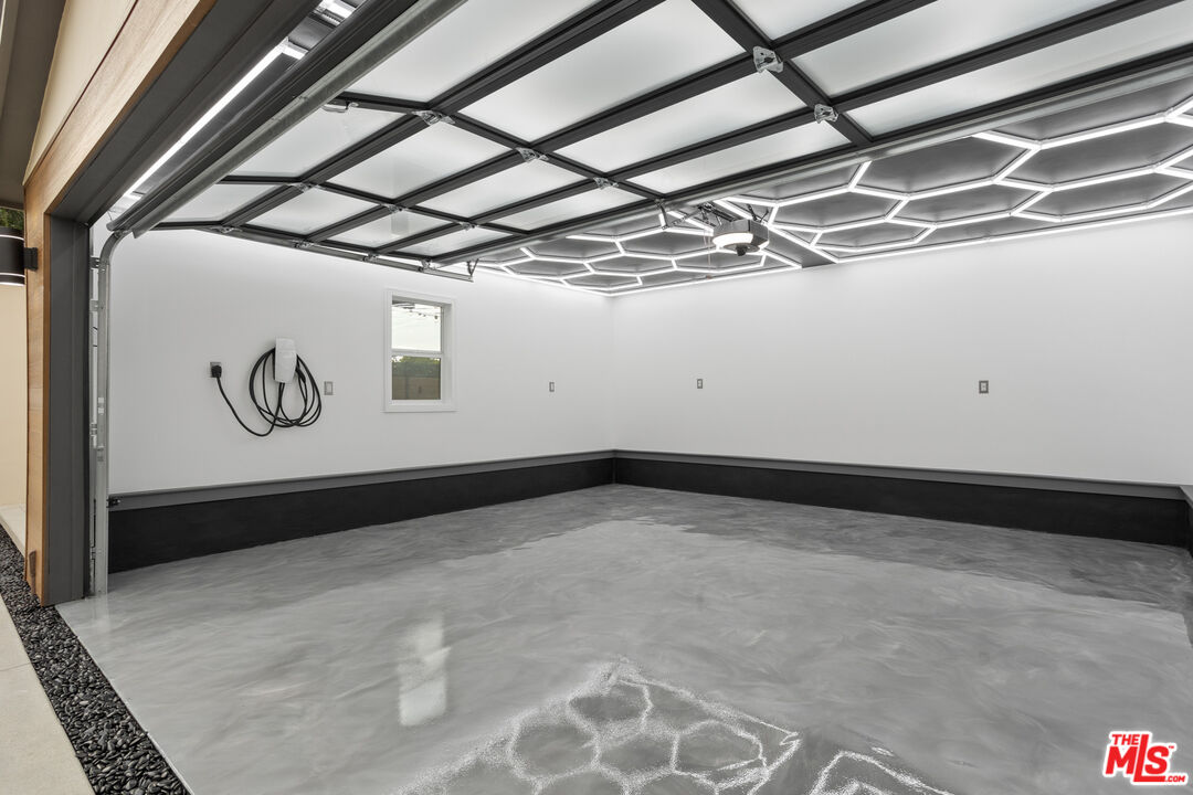 393 Allendale Road Pasadena, CA 91106 - Photo 57 of 75 a view of an empty room