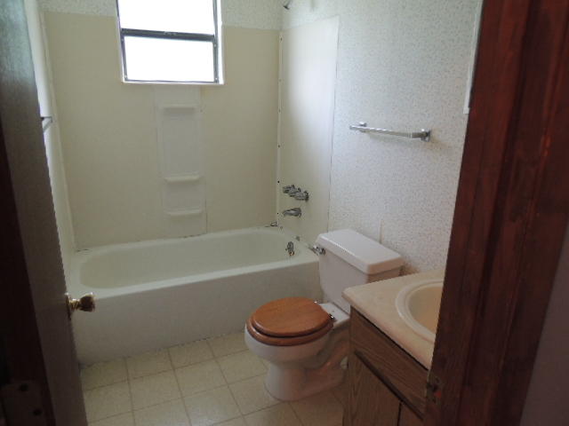 2637 Southwest Ace Road Port St. Lucie, FL 34953 - Photo 15 of 32 Bath2