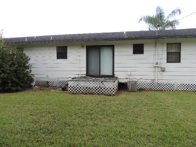 2637 Southwest Ace Road Port St. Lucie, FL 34953 - Photo 29 of 32 Rear