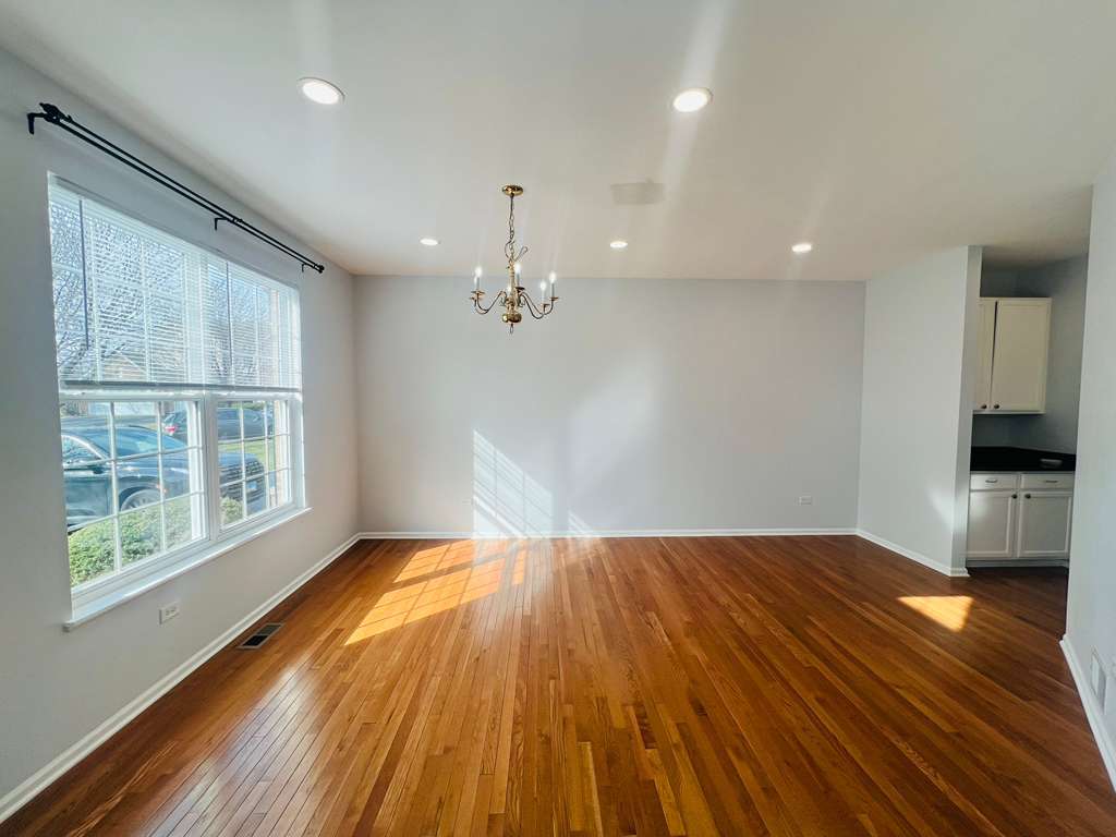 5 Player Court Bolingbrook, IL 60490 - Photo 3 of 42
