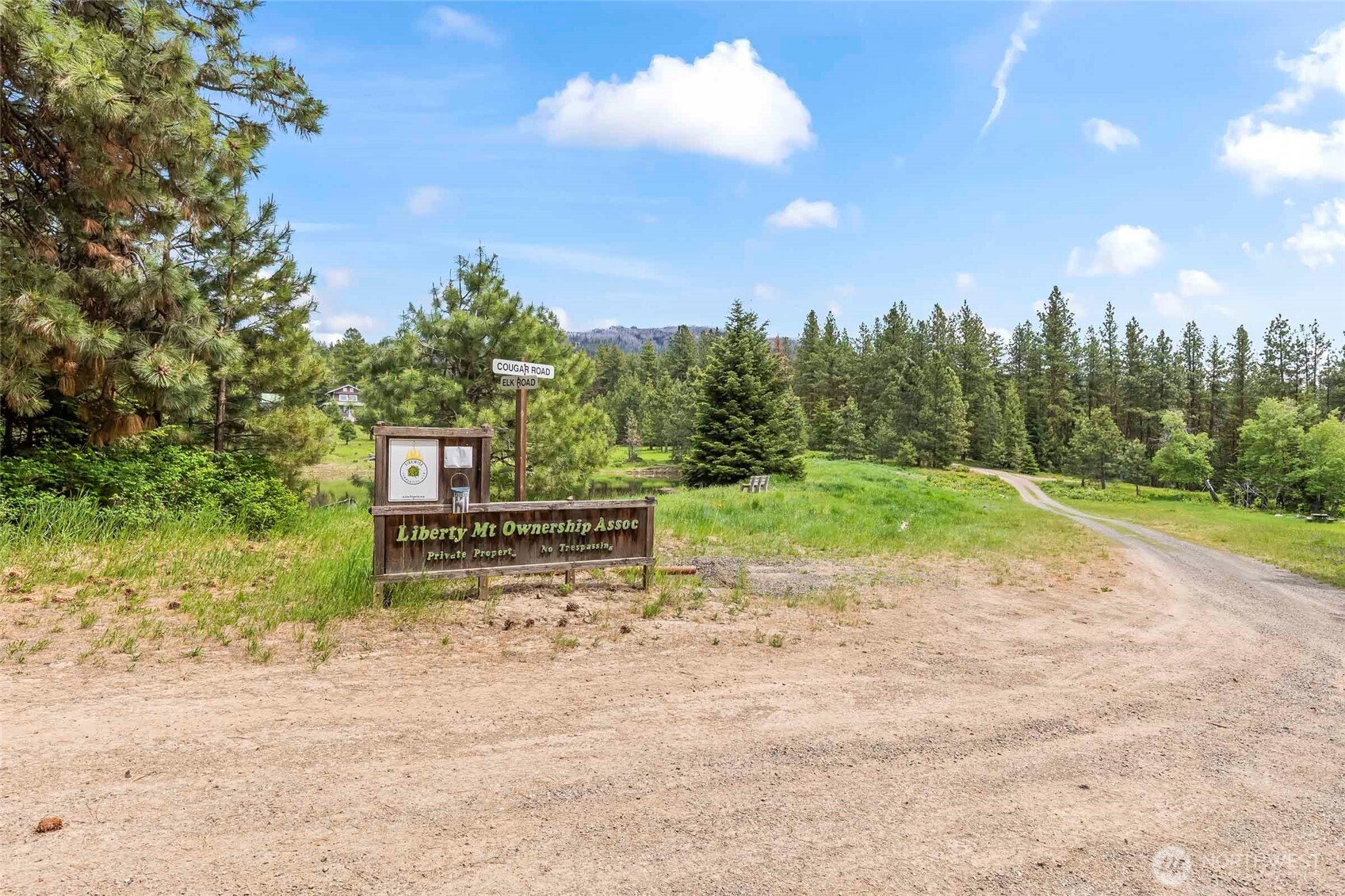 181 Elk Road Cle Elum, WA 98922 - Photo 28 of 31 a view of a park with large trees