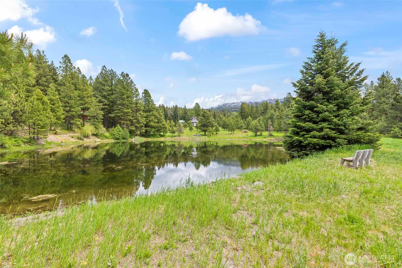 181 Elk Road Cle Elum, WA 98922 - Photo 29 of 31 a view of lake with green space