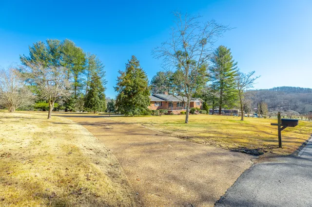 $489,000 | 114 Mountain View Drive, Jasper, TN 37347
