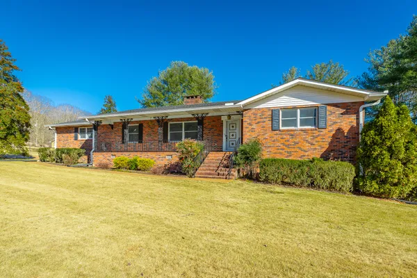 $489,000 | 114 Mountain View Drive, Jasper, TN 37347