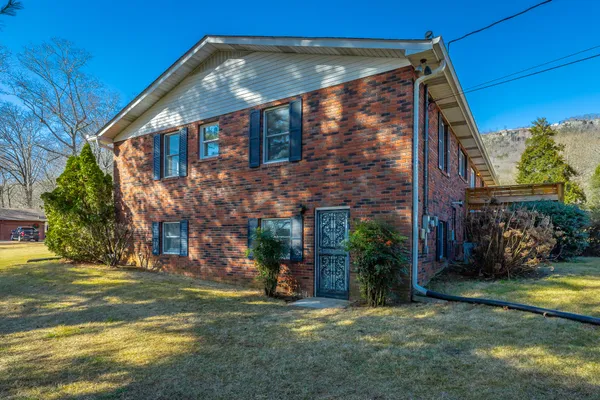 $489,000 | 114 Mountain View Drive, Jasper, TN 37347
