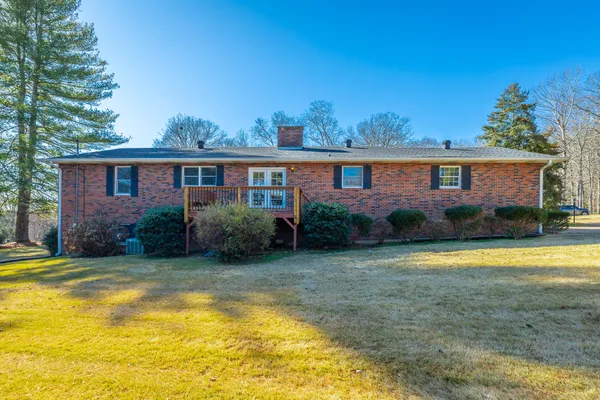 $489,000 | 114 Mountain View Drive, Jasper, TN 37347