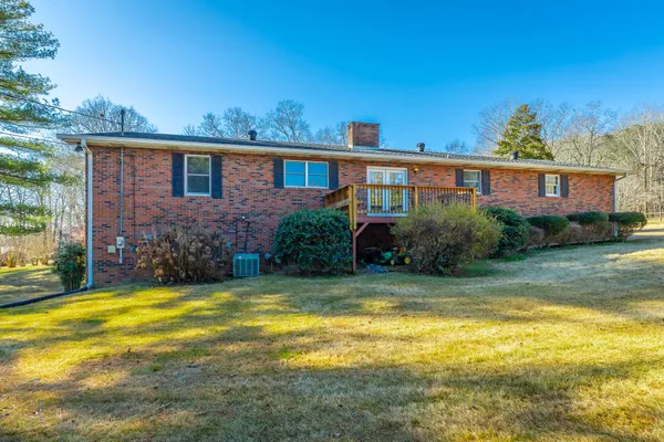 $489,000 | 114 Mountain View Drive, Jasper, TN 37347