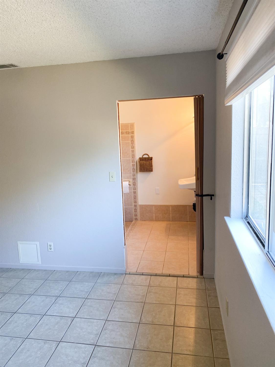 1428 East Springfield Avenue Reedley, CA 93654 - Photo 18 of 25 Gallery Image 18