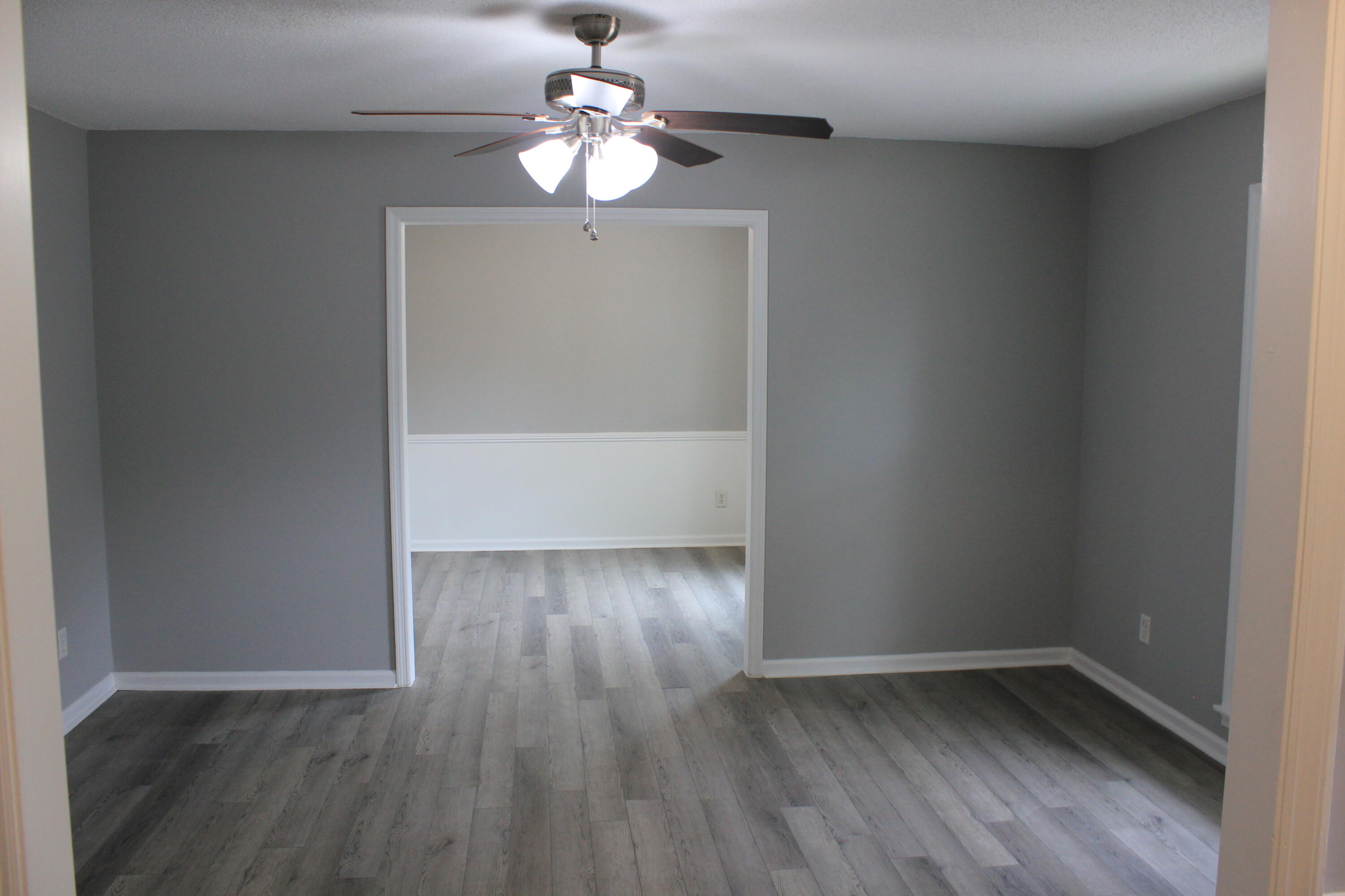 228 Brailsford Road Summerville, SC 29485 - Photo 4 of 15 IMG_6892