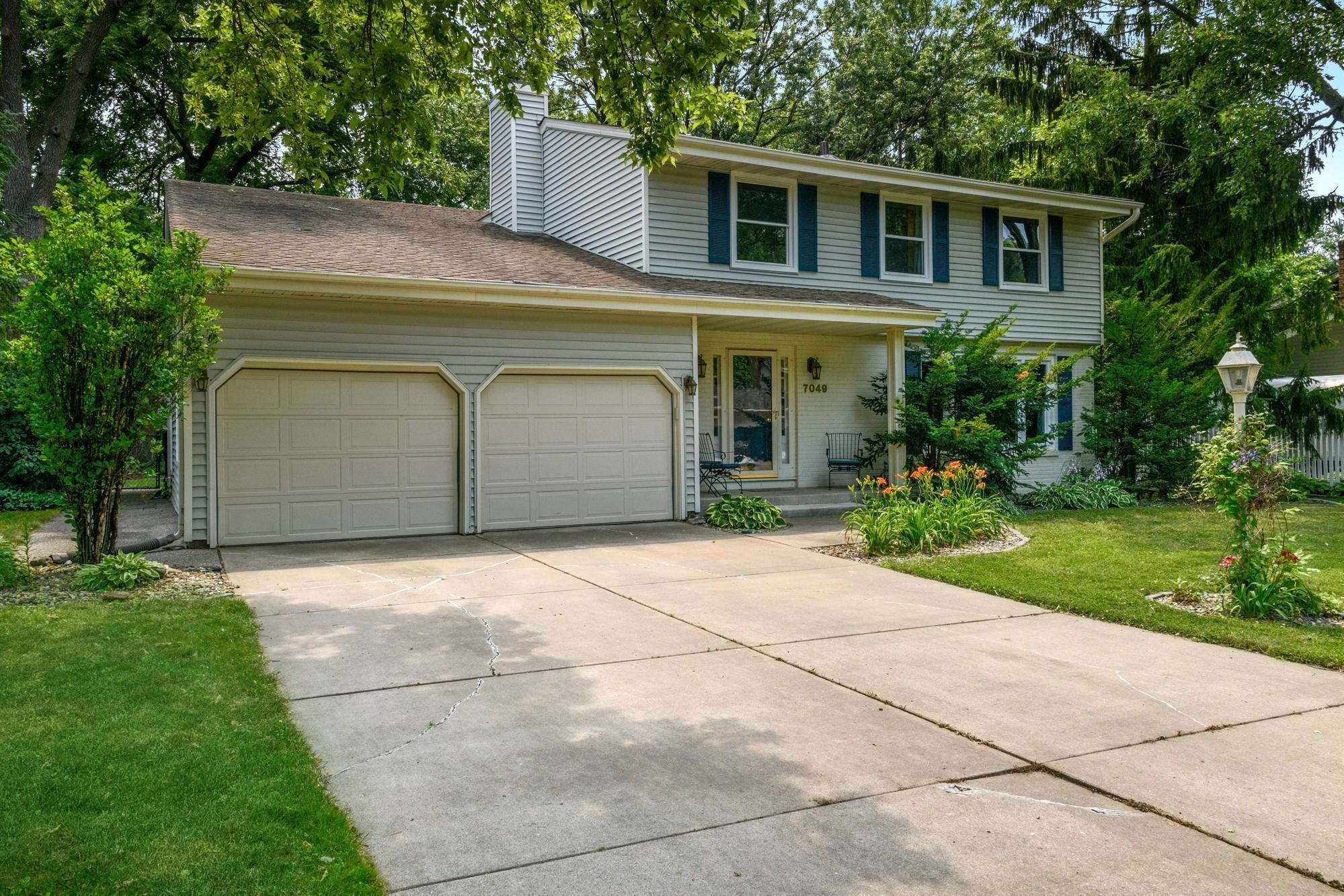 7049 Victoria Road Woodbury, MN 55125 - Photo 1 of 21 Gallery Image 1