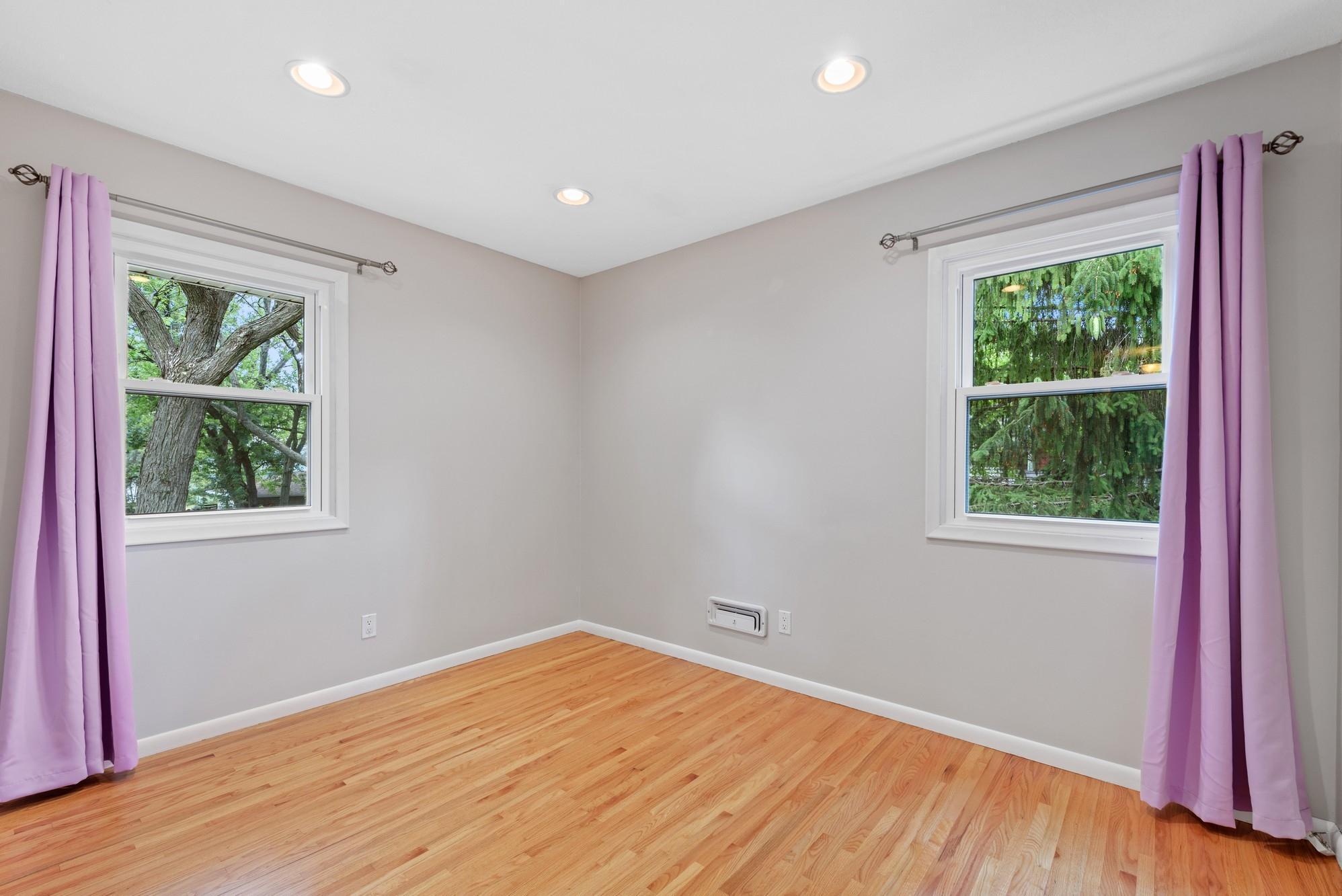 7049 Victoria Road Woodbury, MN 55125 - Photo 12 of 21 Gallery Image 12