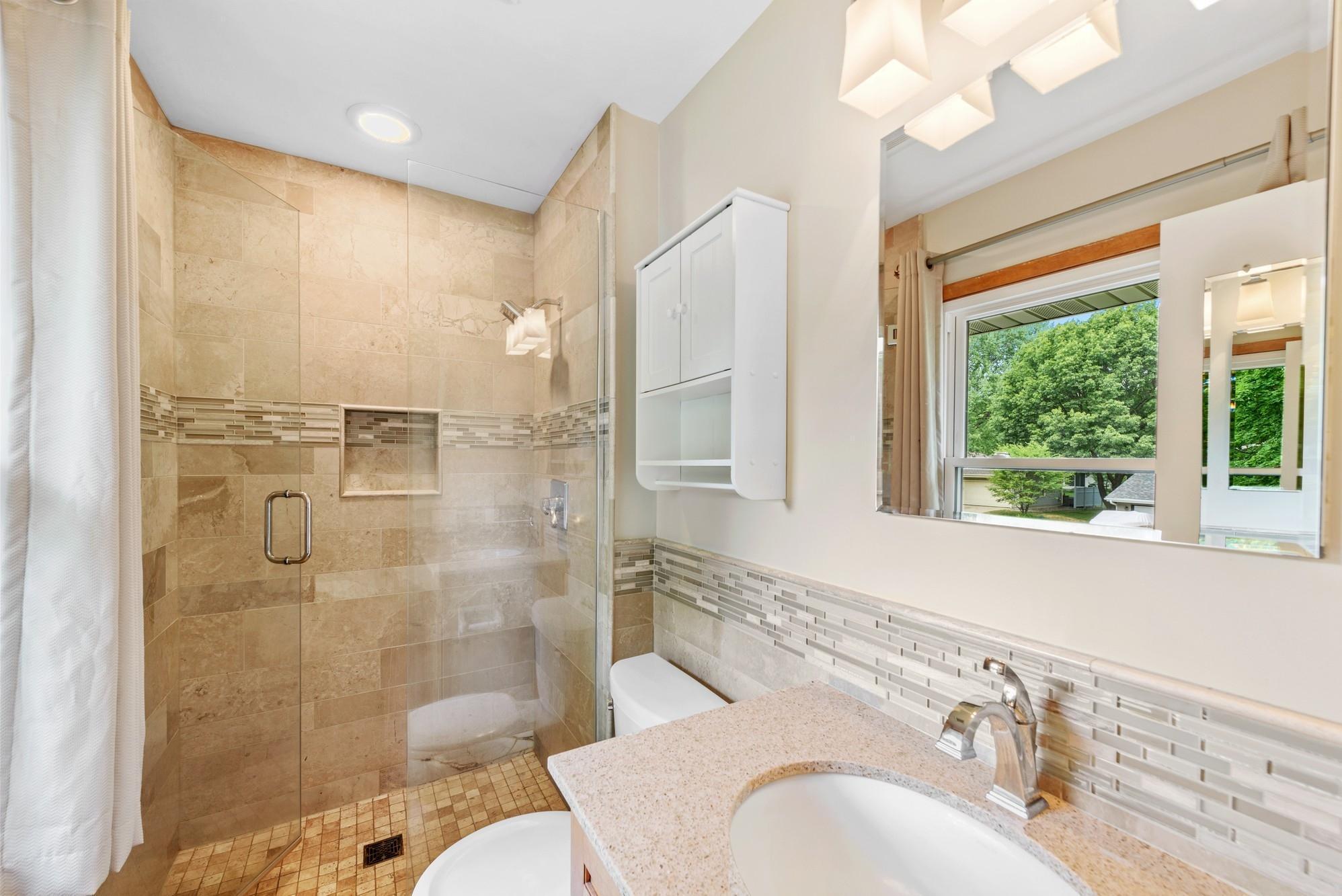 7049 Victoria Road Woodbury, MN 55125 - Photo 10 of 21 Gallery Image 10