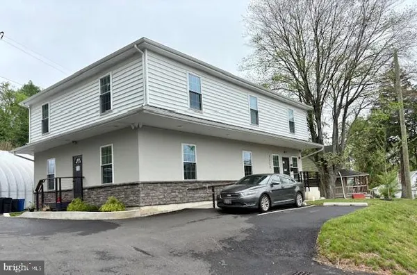 $1,895 | 1222 West Lincoln Highway, Unit A, Langhorne, PA 19047