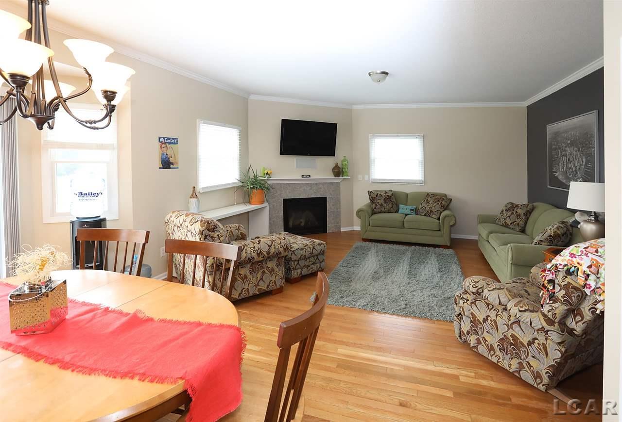 3165 Cobblestone Ridge Tecumseh, MI 49286 - Photo 7 of 43 Dining & Family Room
