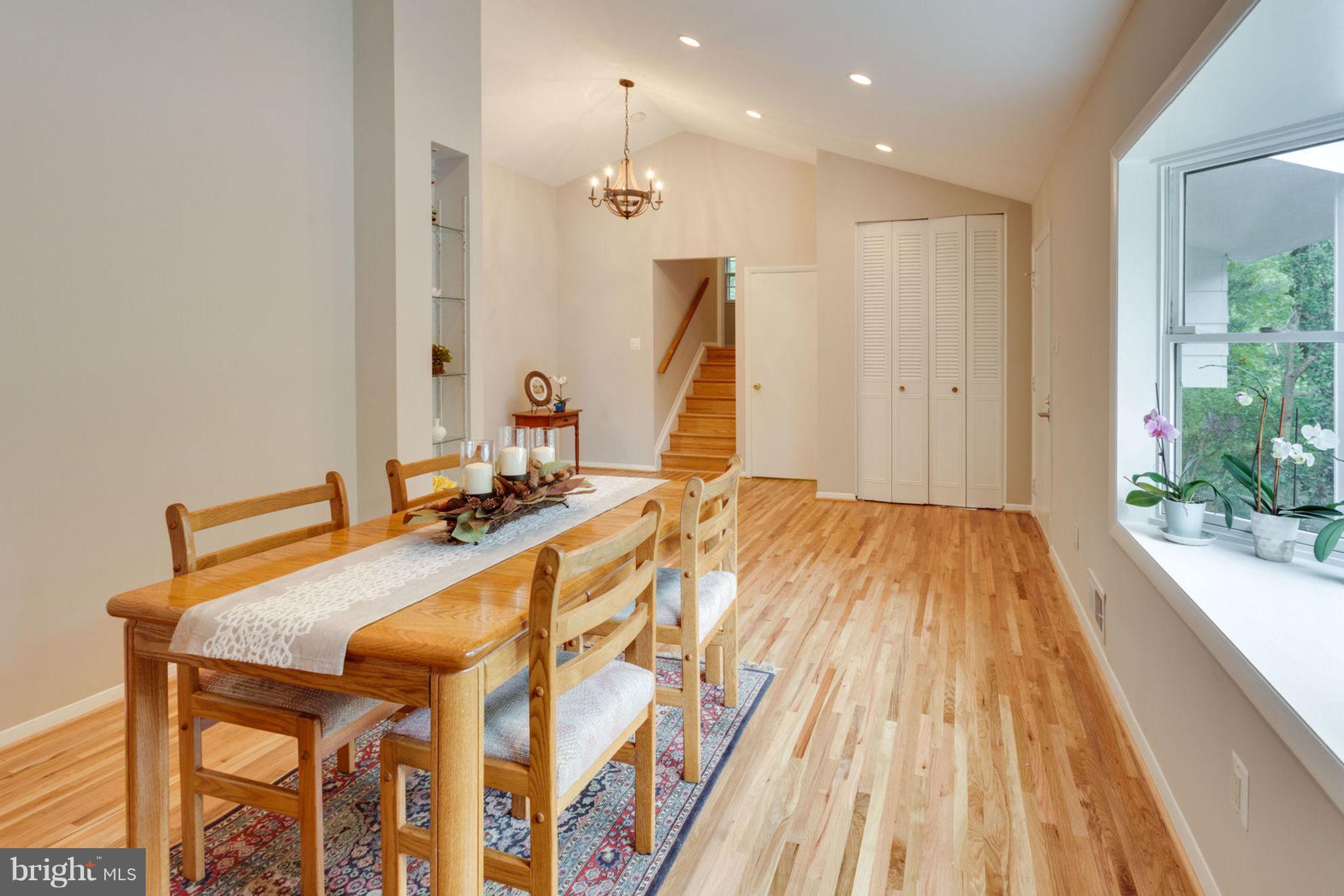 4709 Guinea Road Annandale, VA 22003 - Photo 4 of 29 Dining Room/living room