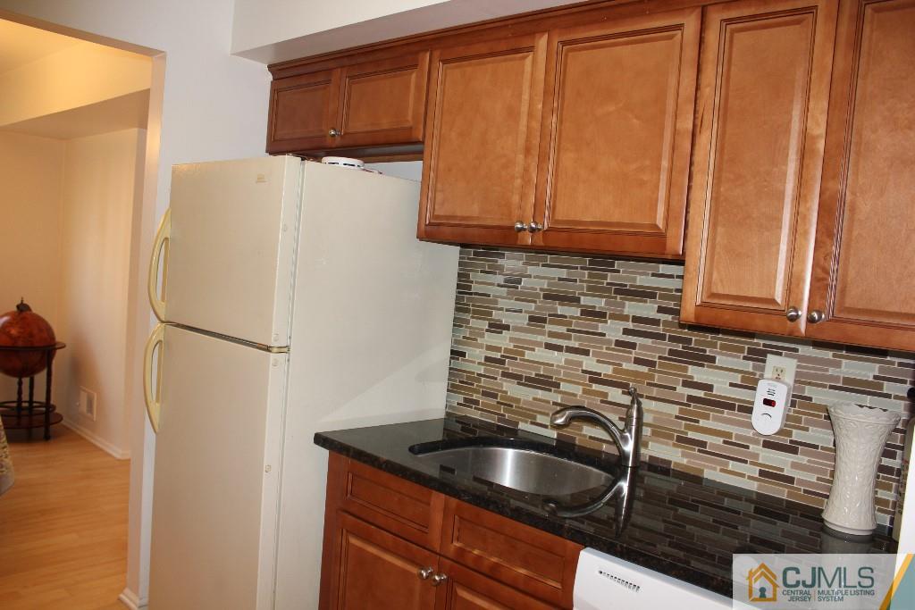 88 Keystone Court Edison, NJ 08817 - Photo 7 of 13 Gallery Image 7