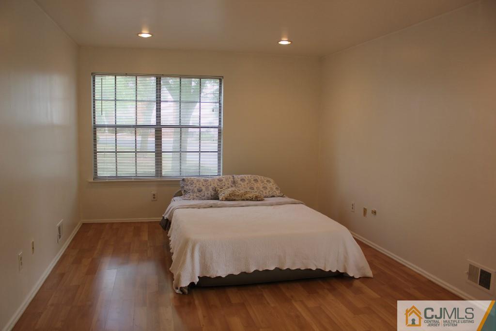 88 Keystone Court Edison, NJ 08817 - Photo 9 of 13 Gallery Image 9