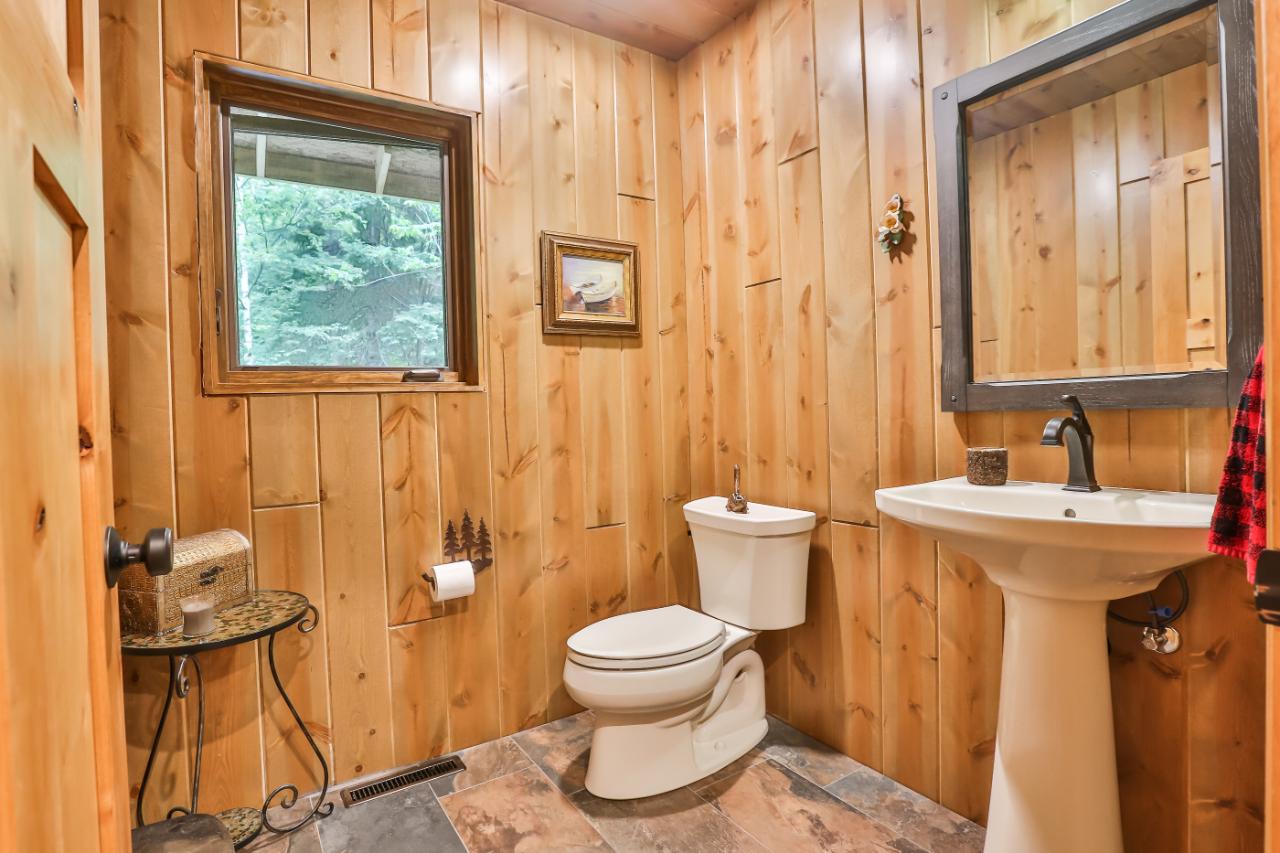 9011 North Star Road Presque Isle, WI 54557 - Photo 14 of 38 Gallery Image 14
