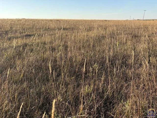 $47,400 | 1961 Highway 50, Strong City, KS 66869