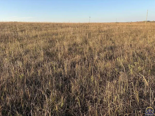 $47,400 | 1961 Highway 50, Strong City, KS 66869