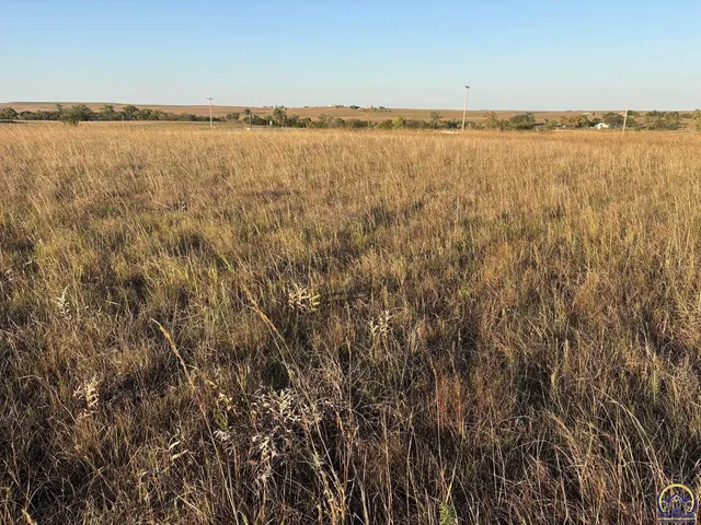 $47,400 | 1961 Highway 50, Strong City, KS 66869