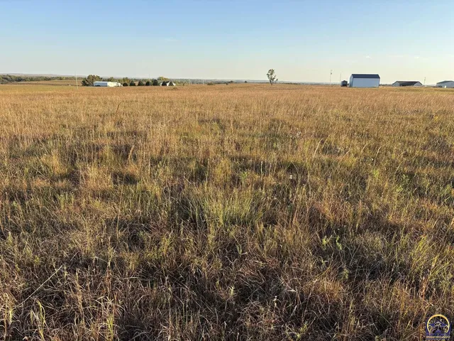 $47,400 | 1961 Highway 50, Strong City, KS 66869