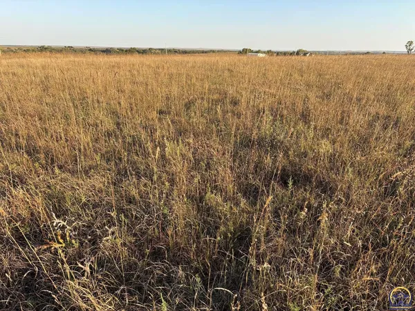 $47,400 | 1961 Highway 50, Strong City, KS 66869