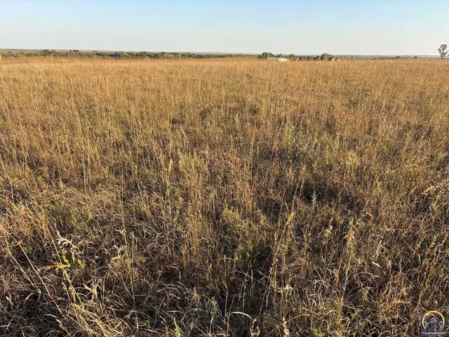 $47,400 | 1961 Highway 50, Strong City, KS 66869