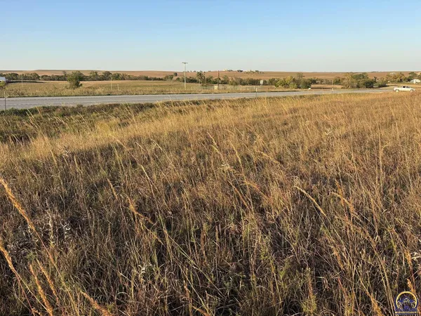 $47,400 | 1961 Highway 50, Strong City, KS 66869