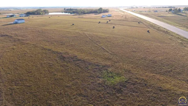 $47,400 | 1961 Highway 50, Strong City, KS 66869