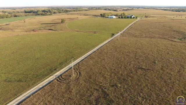 $47,400 | 1961 Highway 50, Strong City, KS 66869