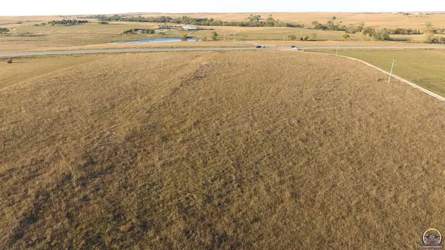 $47,400 | 1961 Highway 50, Strong City, KS 66869