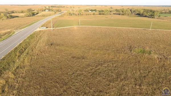 $47,400 | 1961 Highway 50, Strong City, KS 66869