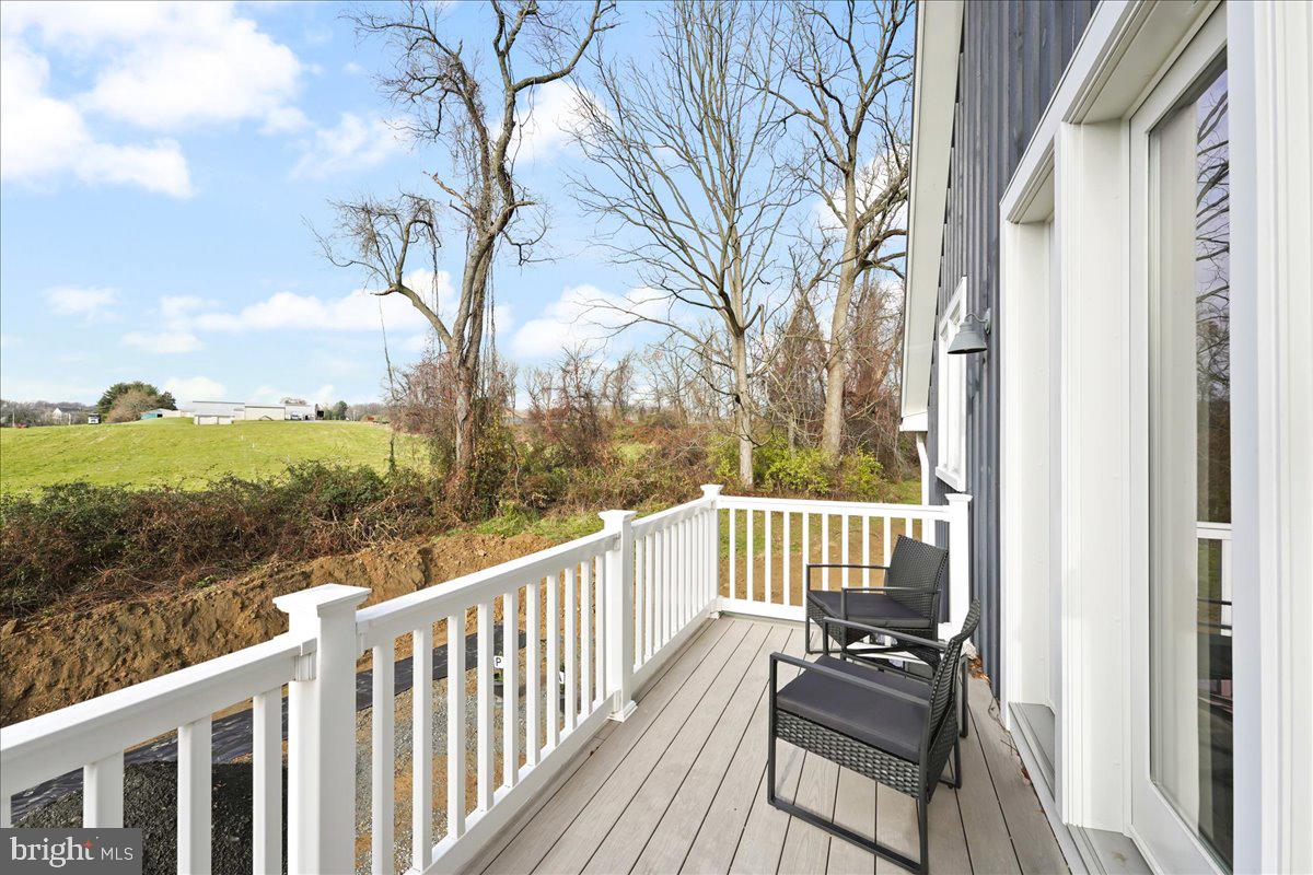 256 West Hillendale Road Kennett Square, PA 19348 - Photo 11 of 19 Porch off living room