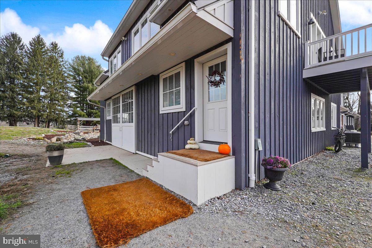 256 West Hillendale Road Kennett Square, PA 19348 - Photo 2 of 19 Entrance