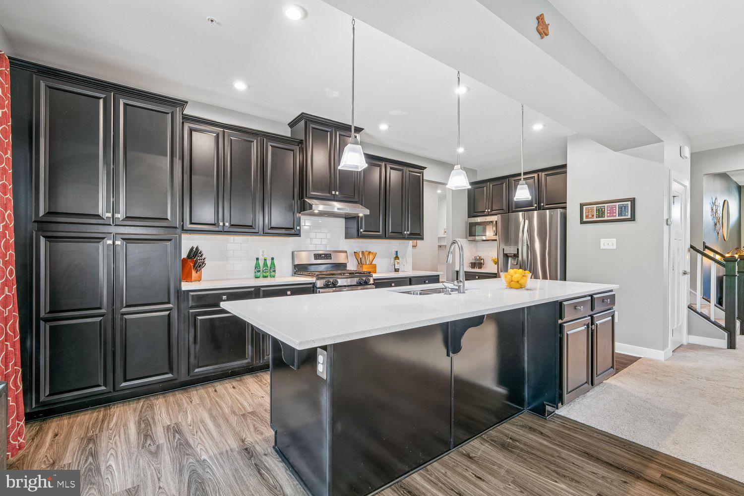 1275 Upper Patuxent Ridge Road Odenton, MD 21113 - Photo 30 of 107 ABUNDANT ESPRESSO 42" WOOD CABINETRY W/ MOLDING