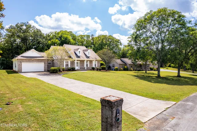 $615,000 | 1812 Crazyhorse Drive, Maryville, TN 37801