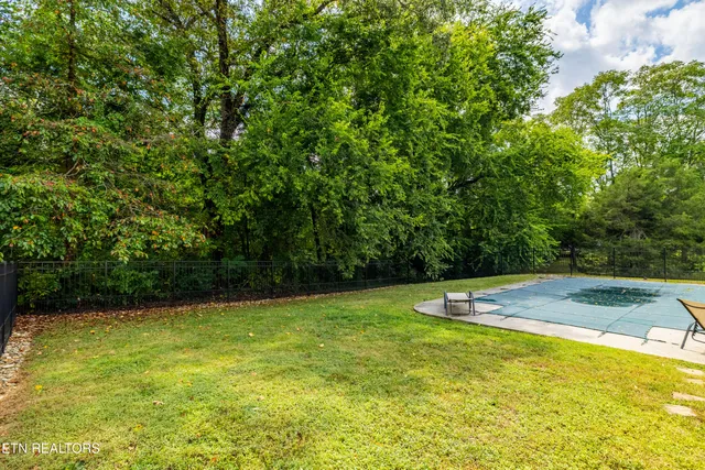 $615,000 | 1812 Crazyhorse Drive, Maryville, TN 37801