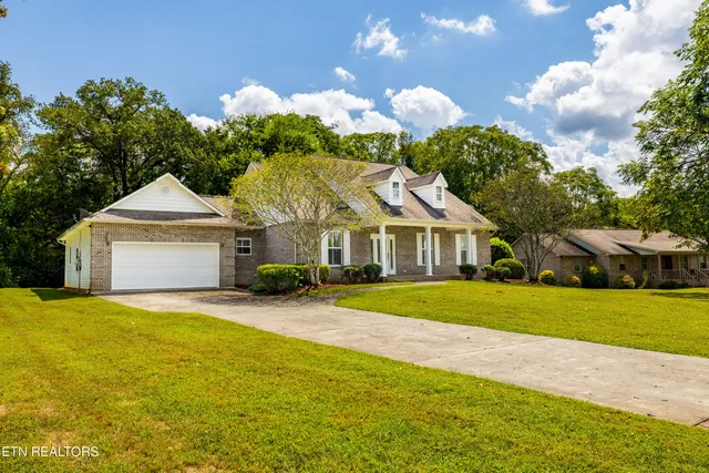 $615,000 | 1812 Crazyhorse Drive, Maryville, TN 37801
