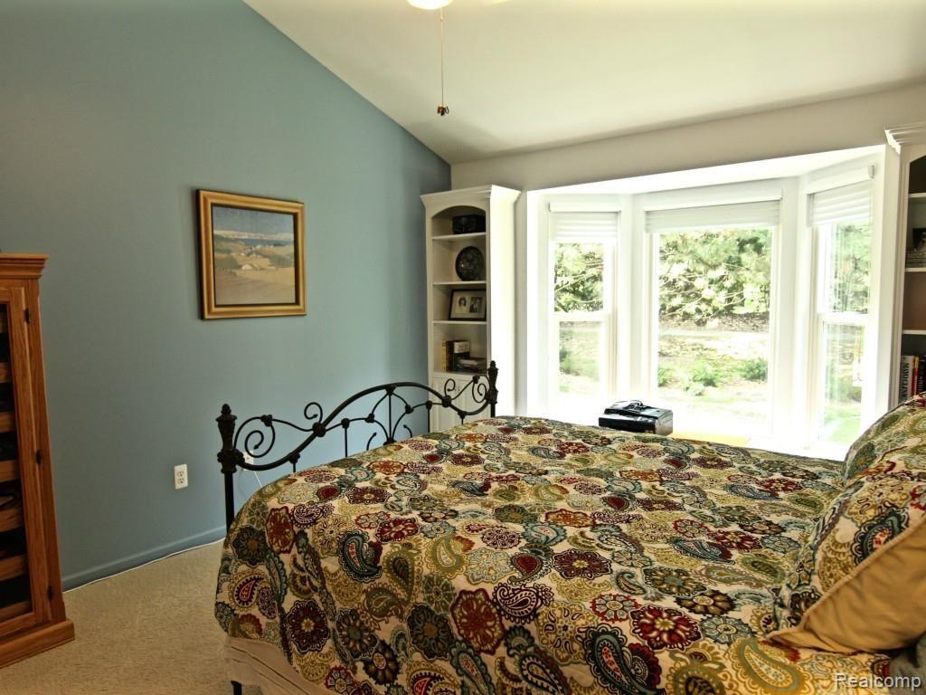 1066 Churchill Circle Rochester, MI 48307 - Photo 53 of 56 IMG_2717.jpg