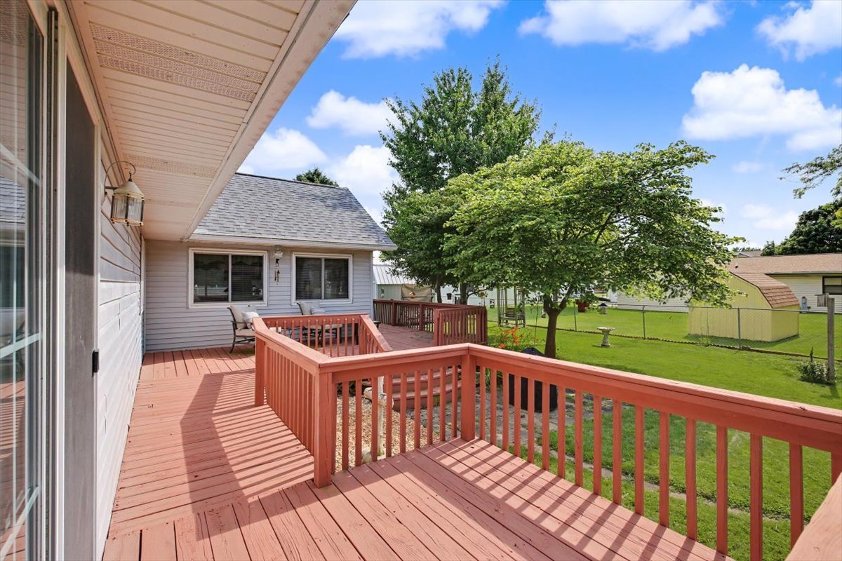 809 Cherokee Lane Pontiac, IL 61764 - Photo 29 of 38
