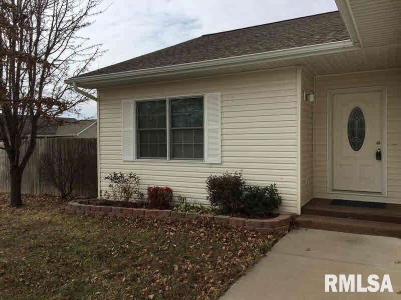 407 Emperor Lane Herrin, IL 62948 - Photo 1 of 22 Gallery Image 1