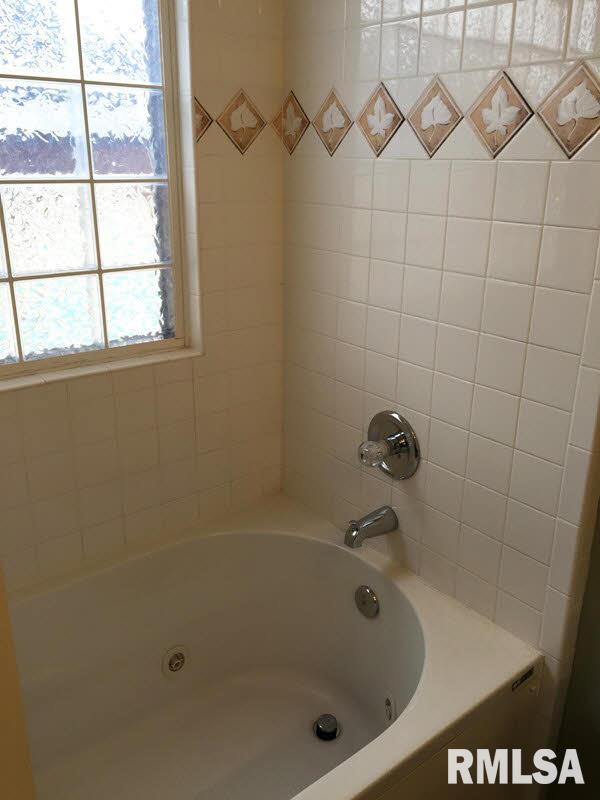 407 Emperor Lane Herrin, IL 62948 - Photo 16 of 22 Gallery Image 16