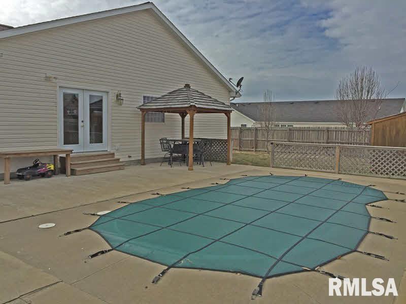 407 Emperor Lane Herrin, IL 62948 - Photo 3 of 22 Gallery Image 3