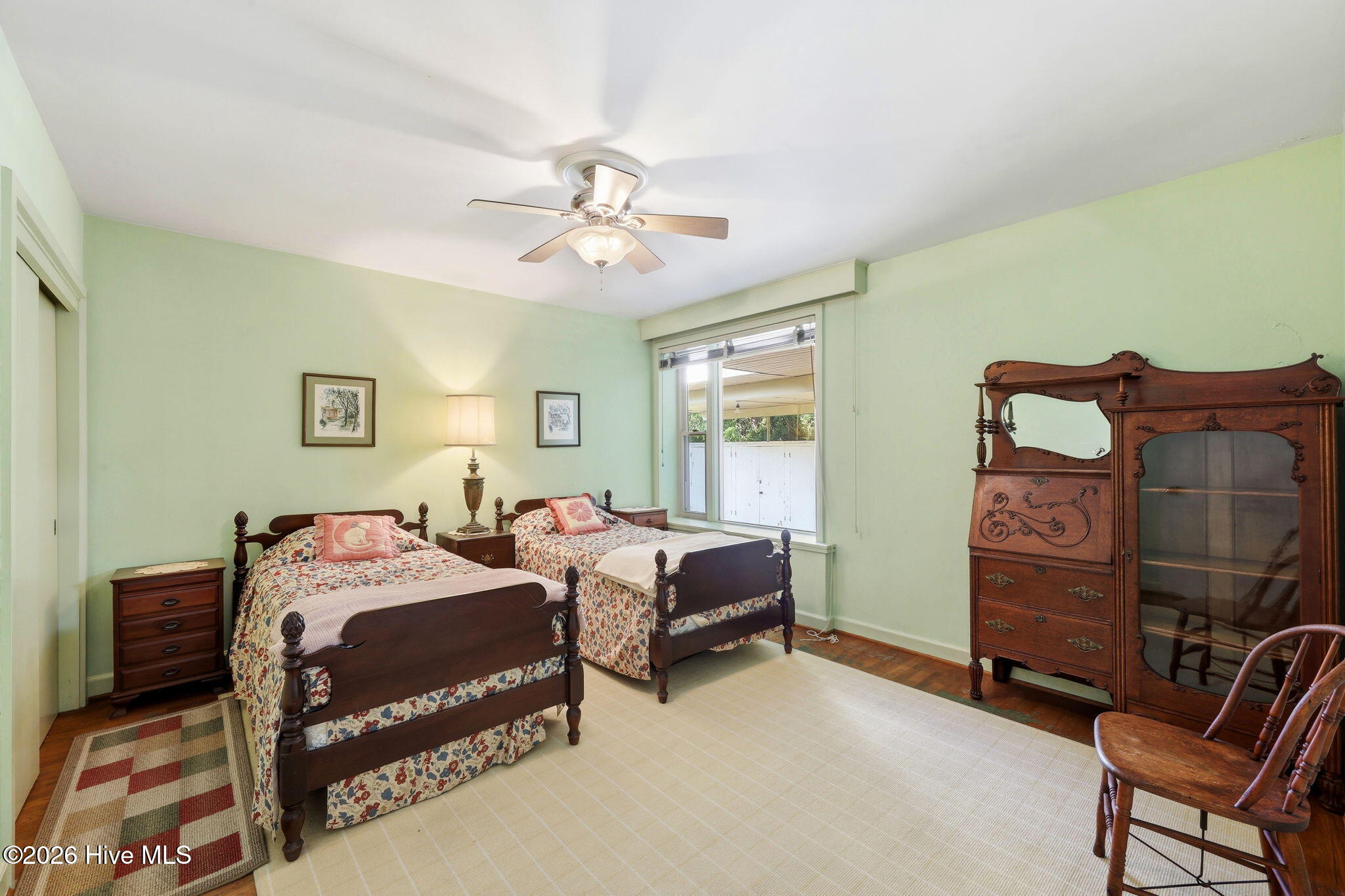 1608 Rhem Avenue New Bern, NC 28560 - Photo 34 of 51 18-web-or-mls-0C0A7093_edit