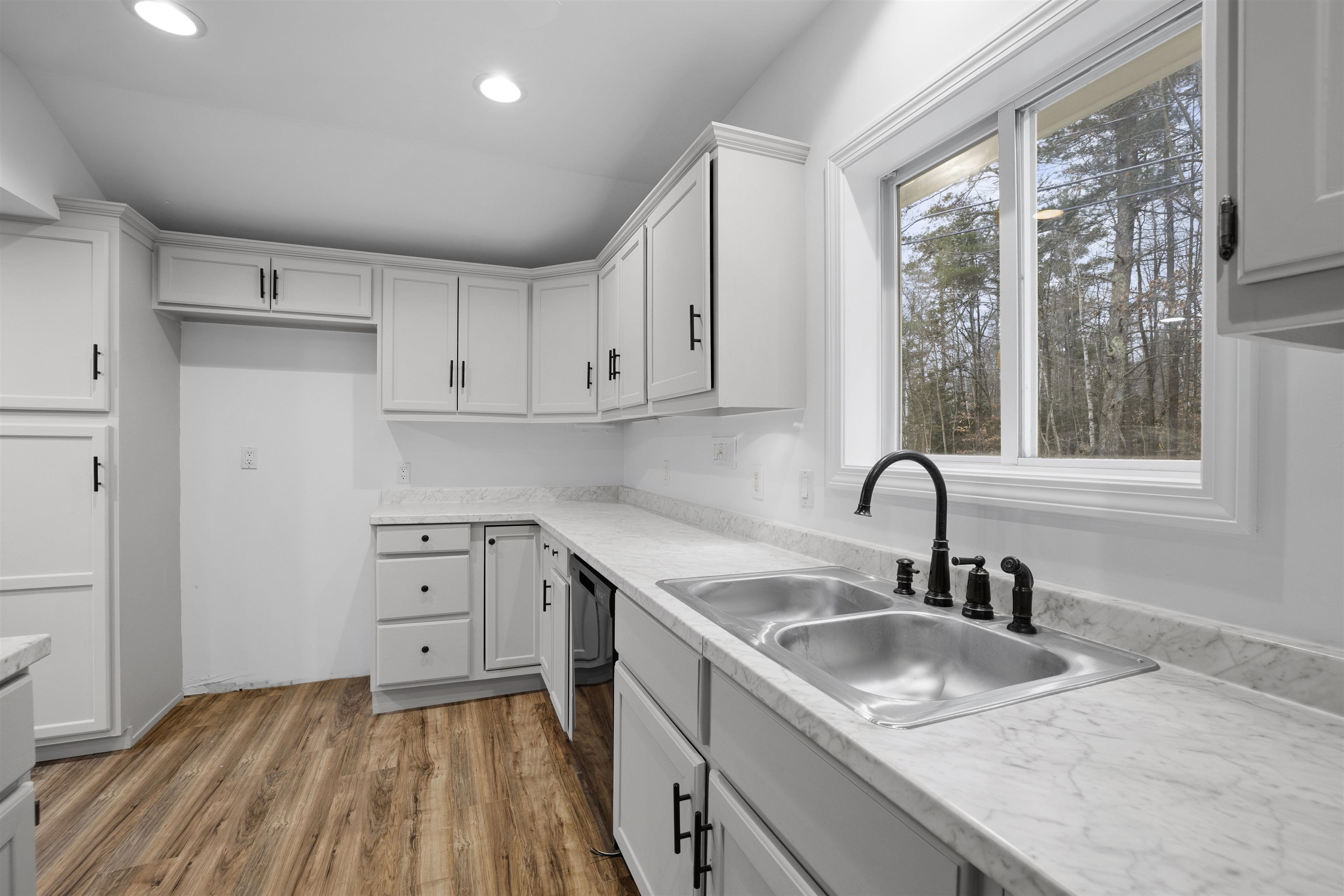 25 Pillsbury Road Hampstead, NH 03826 - Photo 4 of 35 Gallery Image 4