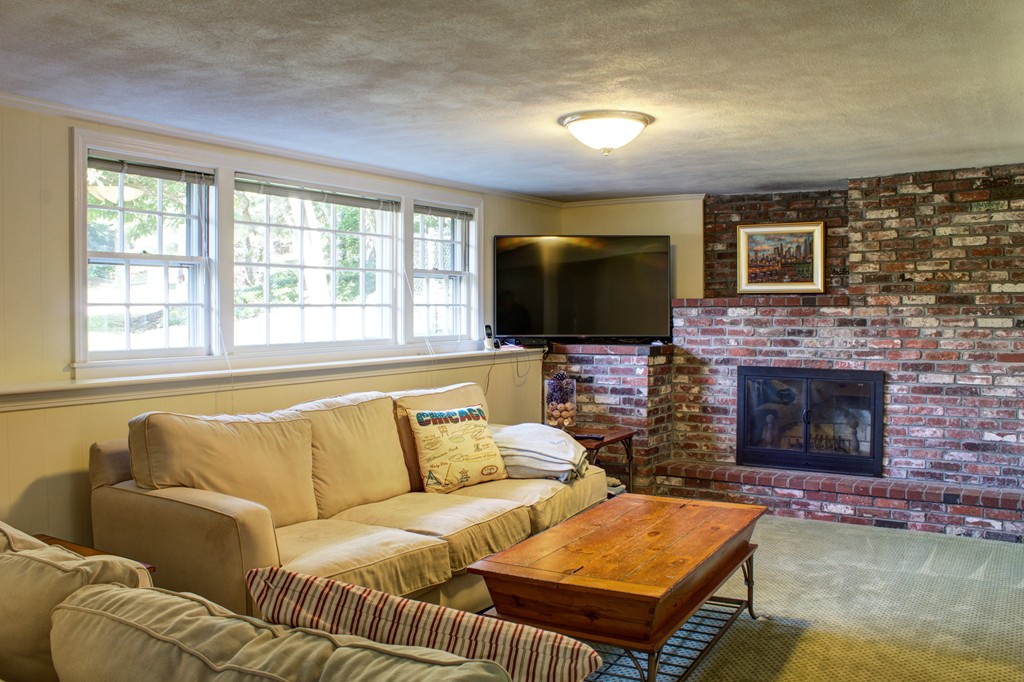3 Ledgetree Road Medfield, MA 02052 - Photo 17 of 23 Gallery Image 17