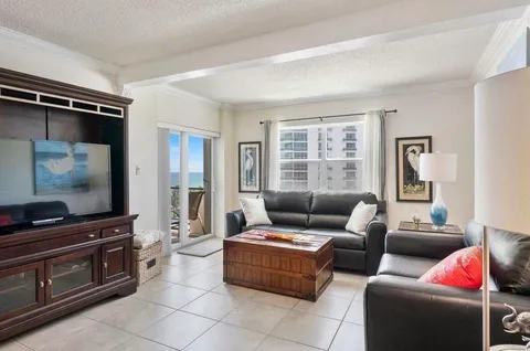 $380,000 | 1500 South Ocean Boulevard, Unit 706, Lauderdale , FL 33062